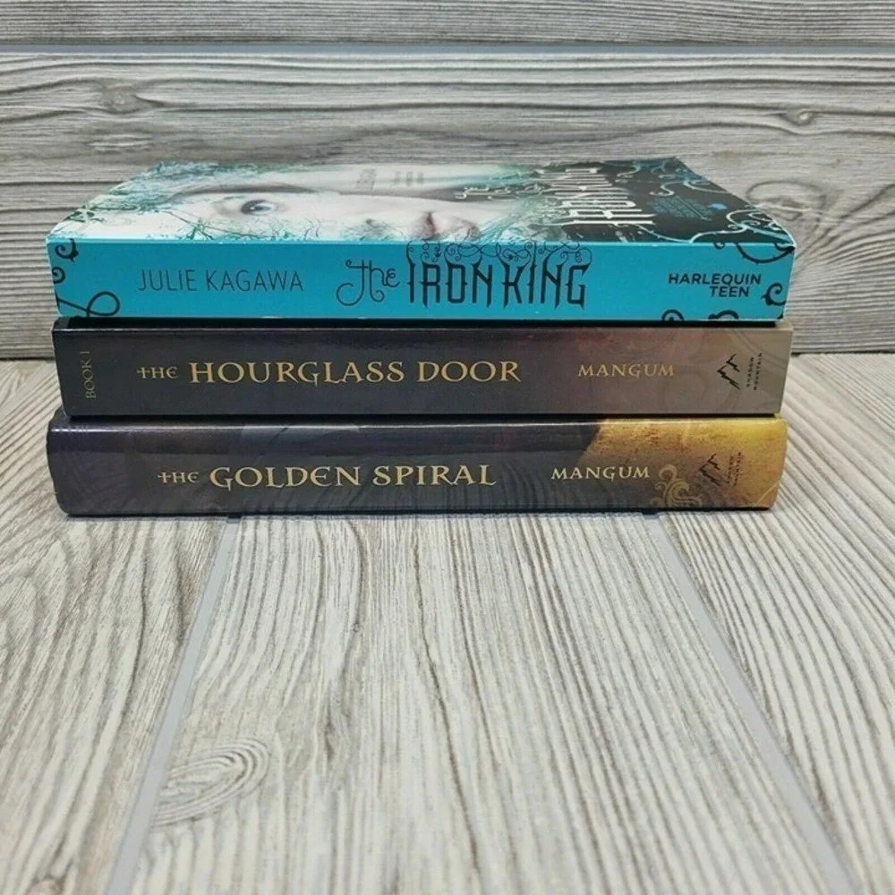 Julie Kagawa Lisa Mangum Fantasy Book Lot 3 The Iron King Hourglass‎ Door Spiral
